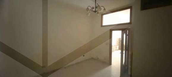 2-salle Appartement à Barletta, Italy No. 22532 11