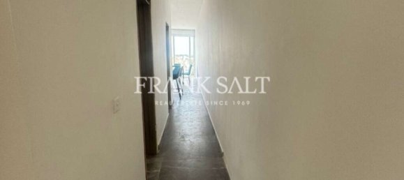 2 bedrooms Penthouse in Sannat, Malta No. 6035 2