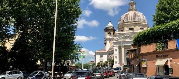 2 rooms Commercial property in Rome, Italy No. 205885 18