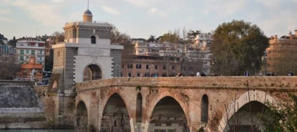 2 rooms Commercial property in Rome, Italy No. 205885 34