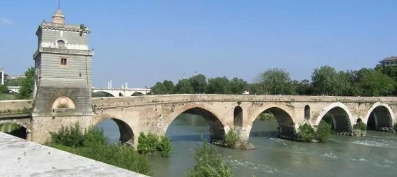 2 rooms Commercial property in Rome, Italy No. 205885 14