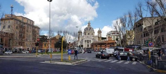 2 rooms Commercial property in Rome, Italy No. 205885 16