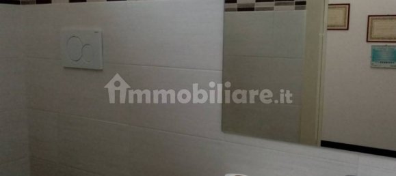 Propiedad comercial de 4 habitaciónes en Piacenza, Italy No. 333184 15