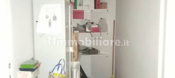 Propiedad comercial de 4 habitaciónes en Piacenza, Italy No. 333184 11
