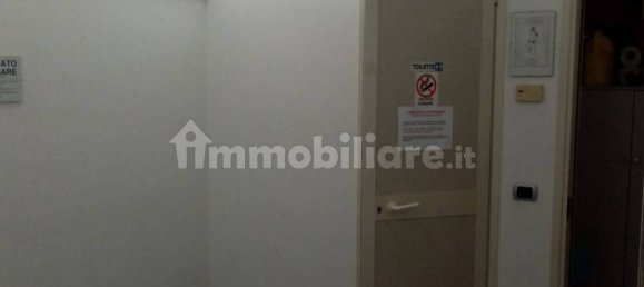 Propiedad comercial de 4 habitaciónes en Piacenza, Italy No. 333184 5