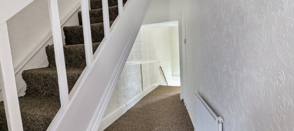  House in Neath, United Kingdom No. 1995 7