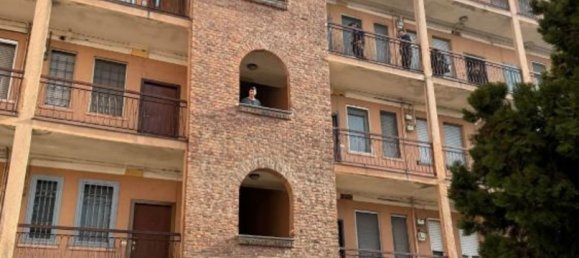 Квартира с 2 комнатами в Локате ди Триульци, Италия № 211601 15