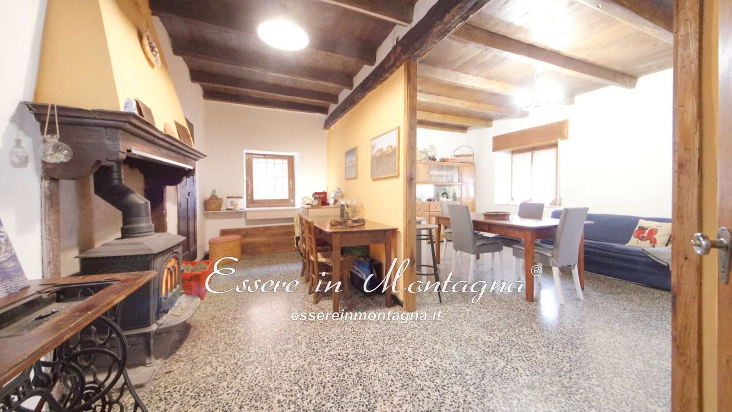 Casa de 9 habitaciónes en Fanano, Italy No. 220864