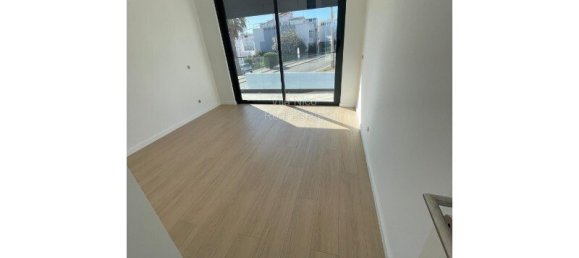 Casa de 4 dormitorios en Lagoa, Portugal No. 102602 21