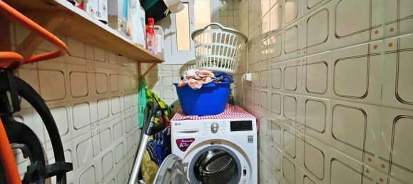 Apartamento de 3 dormitorios en Pinoso, Spain No. 95384 11