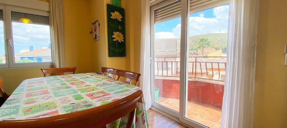 Apartamento de 3 dormitorios en Pinoso, Spain No. 95384 10