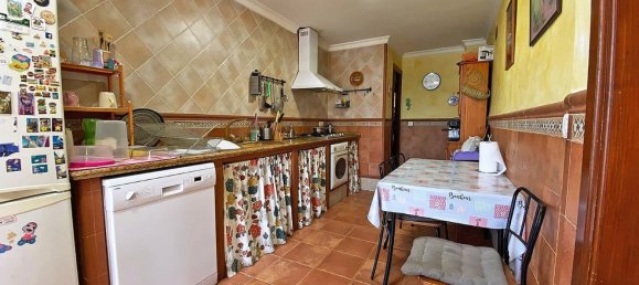 Apartamento de 3 dormitorios en Pinoso, Spain No. 95384 3