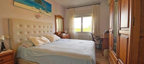 Apartamento de 3 dormitorios en Pinoso, Spain No. 95384 8