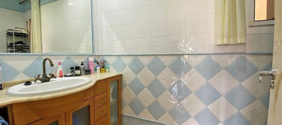 Apartamento de 3 dormitorios en Pinoso, Spain No. 95384 2