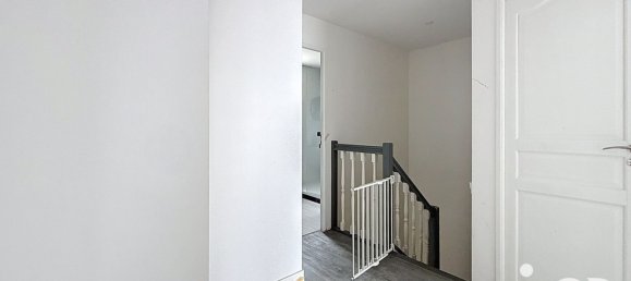 3 bedrooms House in Charge, France No. 326926 8