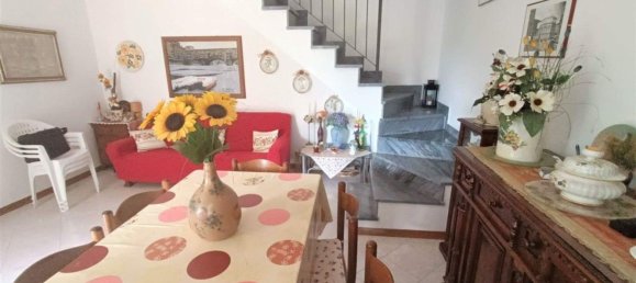 4 rooms Villa in Massa, Italy No. 146235 11