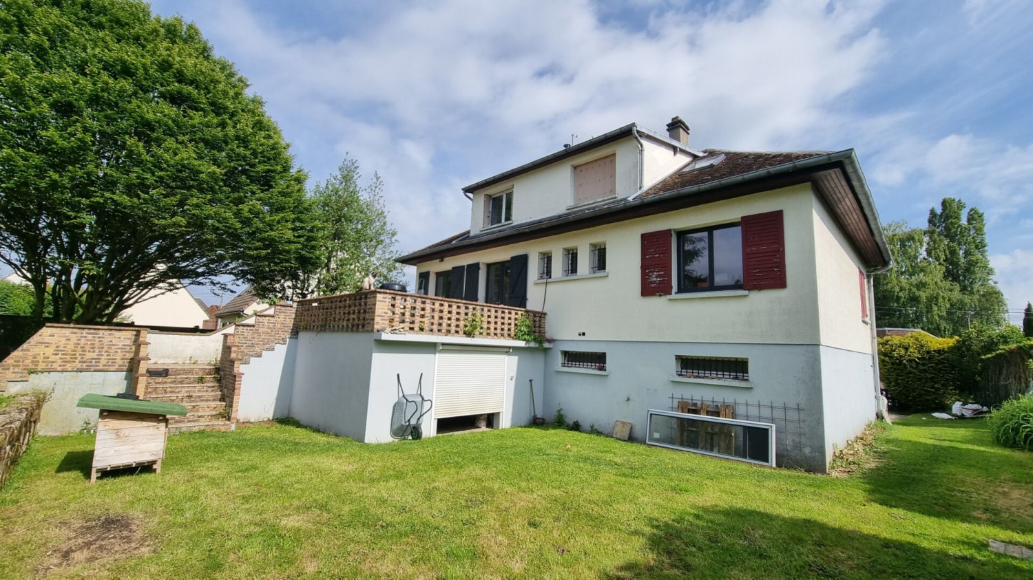 5 bedrooms House in Soissons, France No. 211241