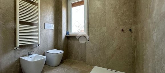 3 rooms Apartment in Palazzolo sull'Oglio, Italy No. 5044 12