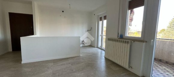 3 rooms Apartment in Palazzolo sull'Oglio, Italy No. 5044 26