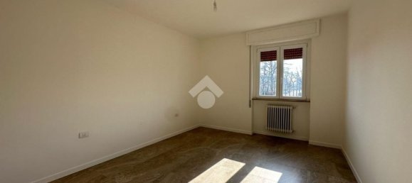 3 rooms Apartment in Palazzolo sull'Oglio, Italy No. 5044 4
