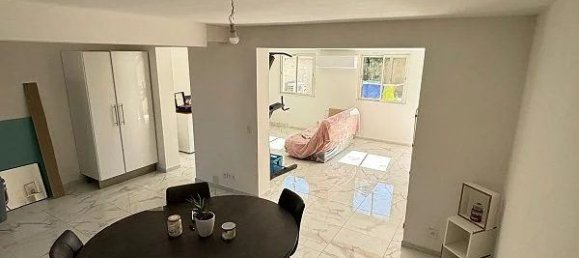 3 bedrooms House in Istres, France No. 338512 7