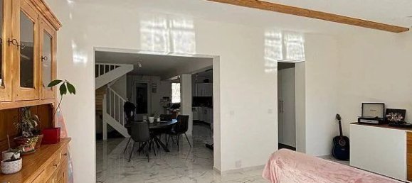 3 bedrooms House in Istres, France No. 338512 5