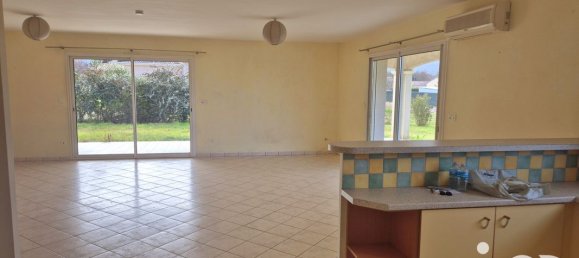 4 bedrooms House in Roquefort, France No. 101134 6