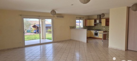 4 bedrooms House in Roquefort, France No. 101134 3