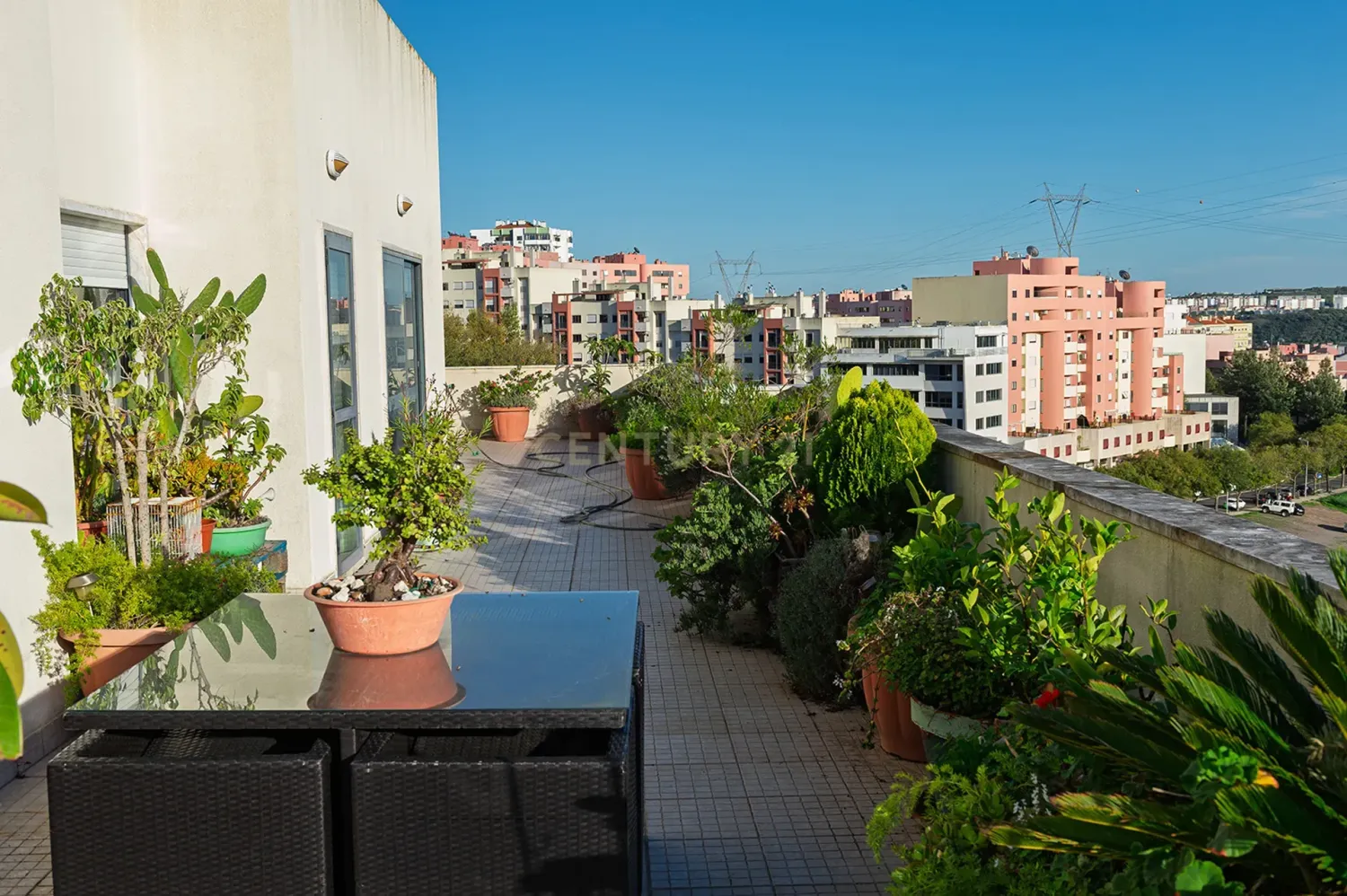 Квартира с 3 комнатами в Одивелаш, Португалия № 126229