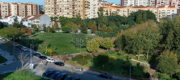 Квартира с 3 комнатами в Одивелаш, Португалия № 126229 17