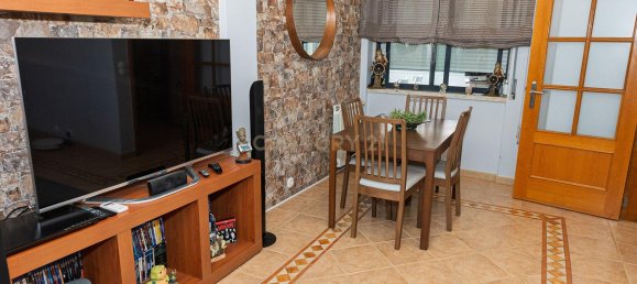 Квартира с 3 комнатами в Одивелаш, Португалия № 126229 4