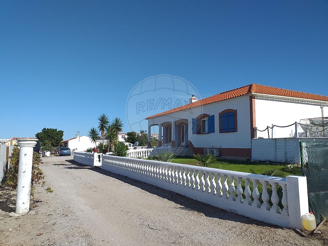 3 bedrooms Villa in Alcochete, Portugal No. 189368