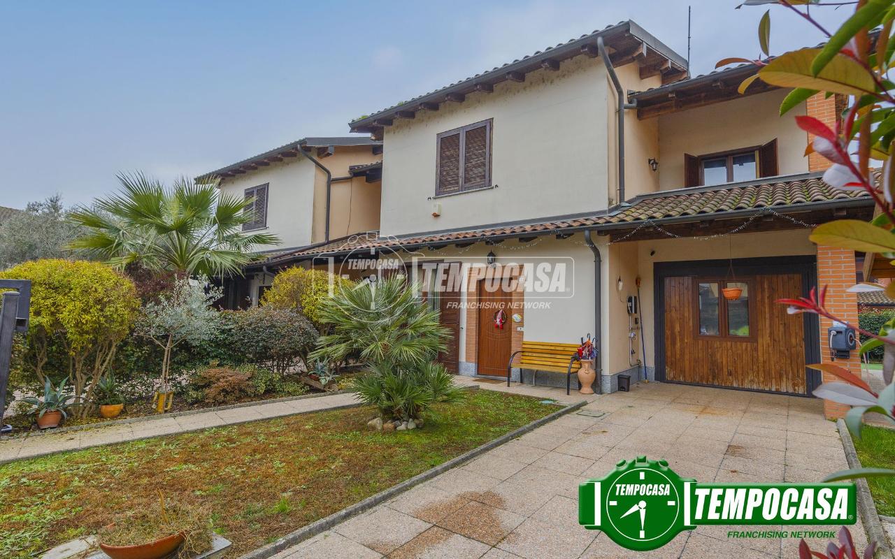 4 rooms House in Sant'Alessio con Vialone, Italy No. 111998