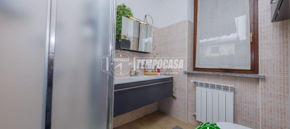 4 rooms House in Sant'Alessio con Vialone, Italy No. 111998 10