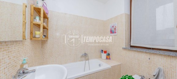 4 rooms House in Sant'Alessio con Vialone, Italy No. 111998 15