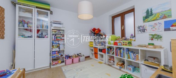 4 rooms House in Sant'Alessio con Vialone, Italy No. 111998 11