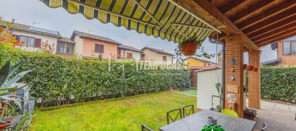 4 rooms House in Sant'Alessio con Vialone, Italy No. 111998 3