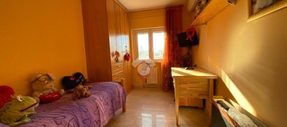 4-Zimmer Wohnung in Casavatore, Italy, Nr. 129055 6