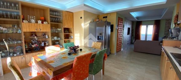 4-Zimmer Wohnung in Casavatore, Italy, Nr. 129055 7