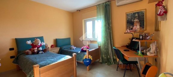 4-Zimmer Wohnung in Casavatore, Italy, Nr. 129055 3
