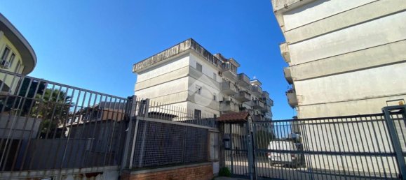 4-Zimmer Wohnung in Casavatore, Italy, Nr. 129055 14