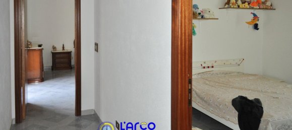 Edificio de 4 dormitorios en Cosenza, Italy No. 237968 84