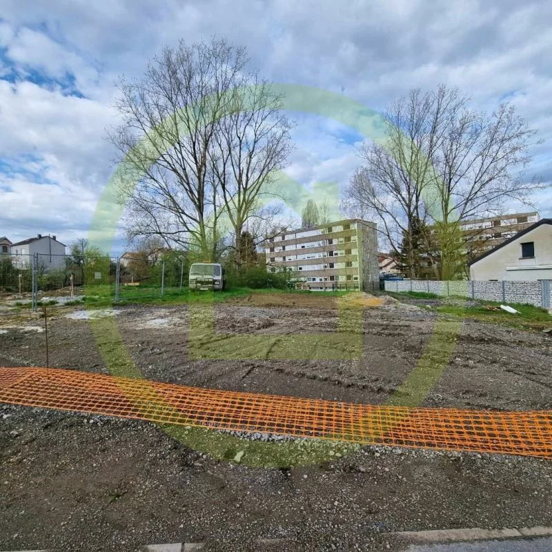 700m² Land in Mont-Saint-Martin, France No. 67119