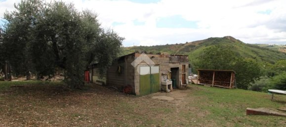 3 rooms House in Teramo, Italy No. 297431 3