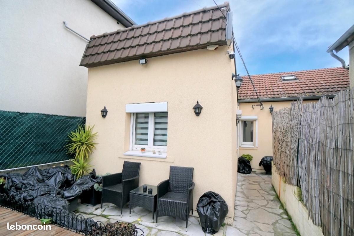 1 bedroom House in Le Blanc-Mesnil, France No. 320543