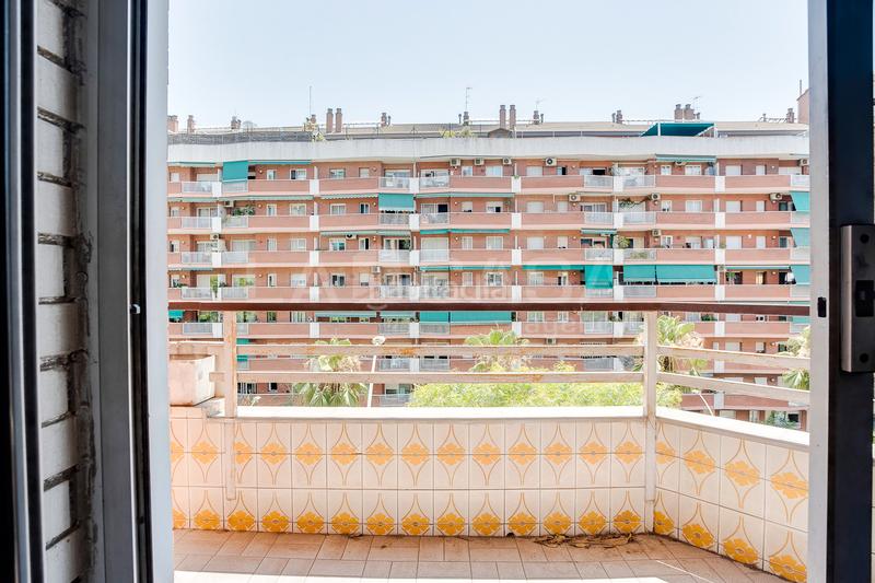 4 Schlafzimmer Wohnung in Horta-Guinardo, Spain, Nr. 255710