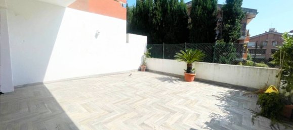 3 bedrooms Apartment in Rome, Italy No. 273891 5