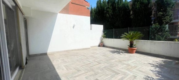 3 bedrooms Apartment in Rome, Italy No. 273891 3