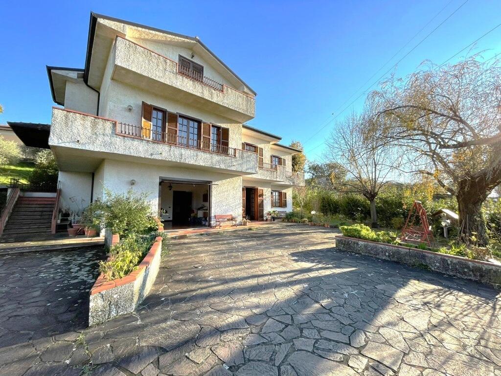 5 chambres Villa à Sora, Italy No. 56393