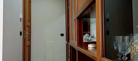 5 rooms Apartment in Salerno, Italy No. 98058 2